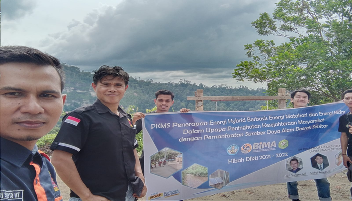 PENGABDIAN MASYARAKAT BERBAGI ENERGI DI DUSUN SUNGAI BUNGO