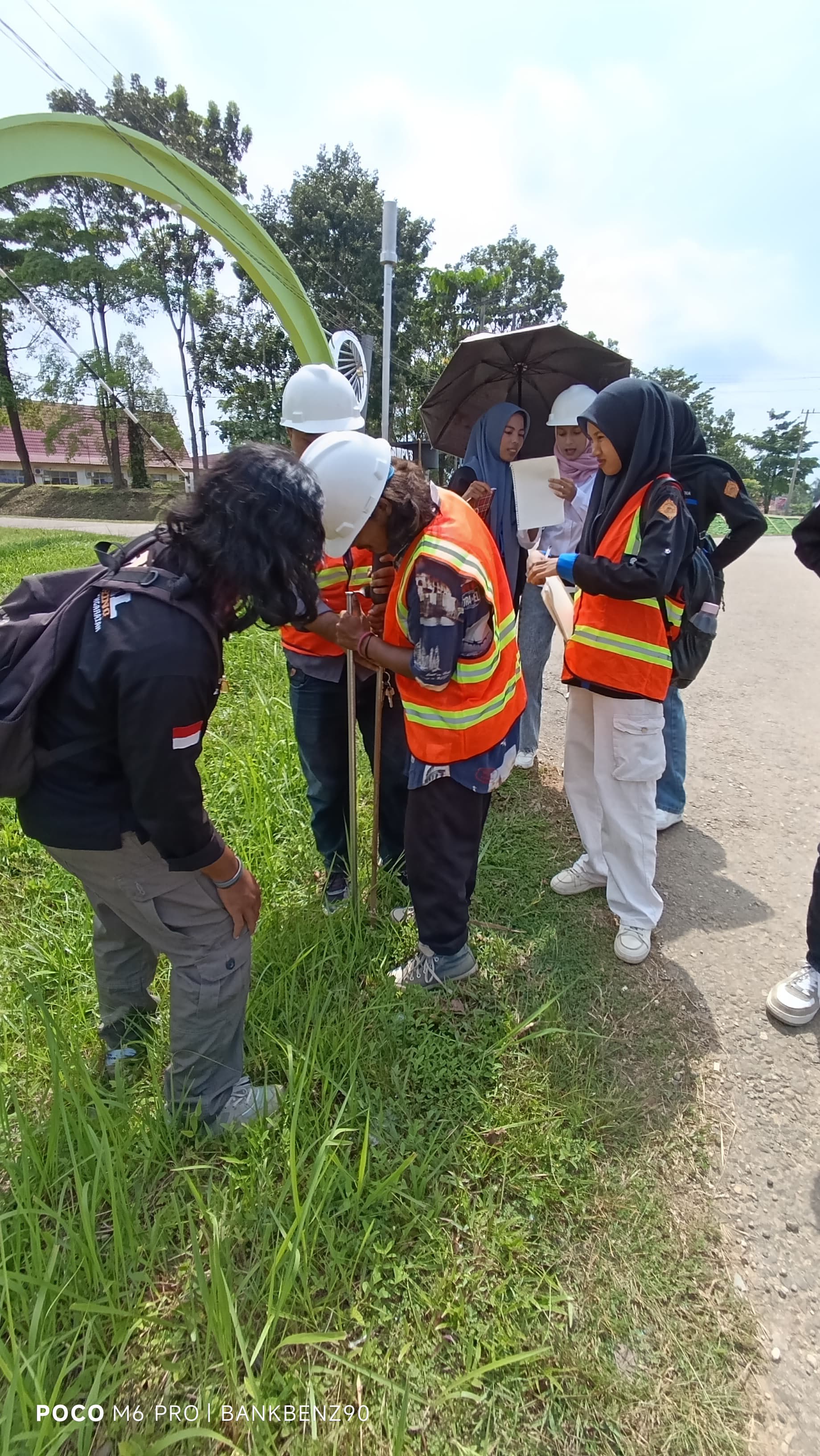 Kegiatan Praktikum Laboratorium Mekanika Tanah Lanjutan