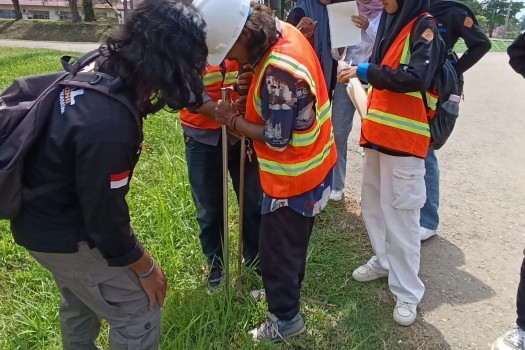 Kegiatan Praktikum Laboratorium Mekanika Tanah Lanjutan